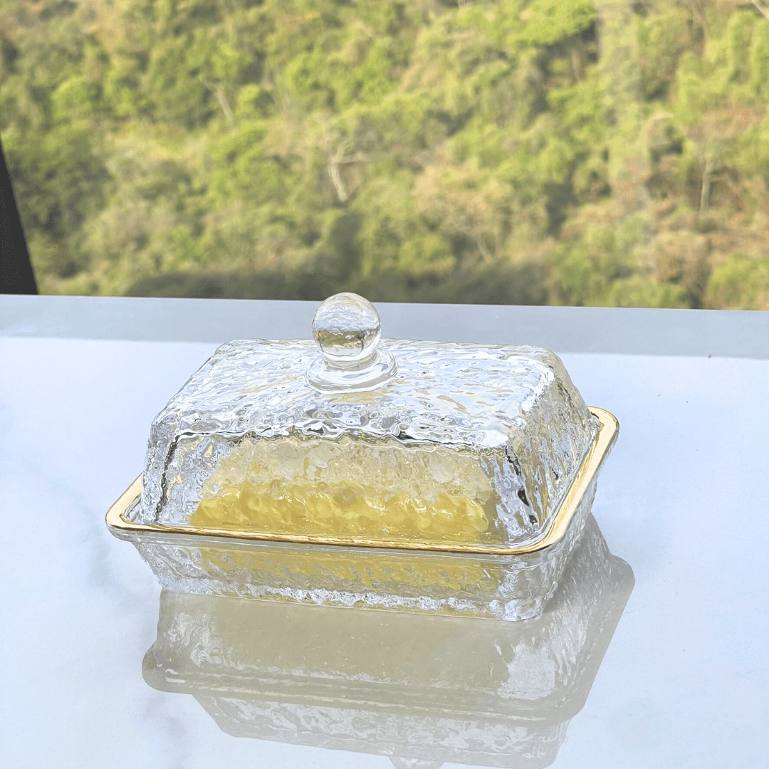 Manteigueira Petra Cristal Ecológico e Fio de Ouro com Tampa 17cm