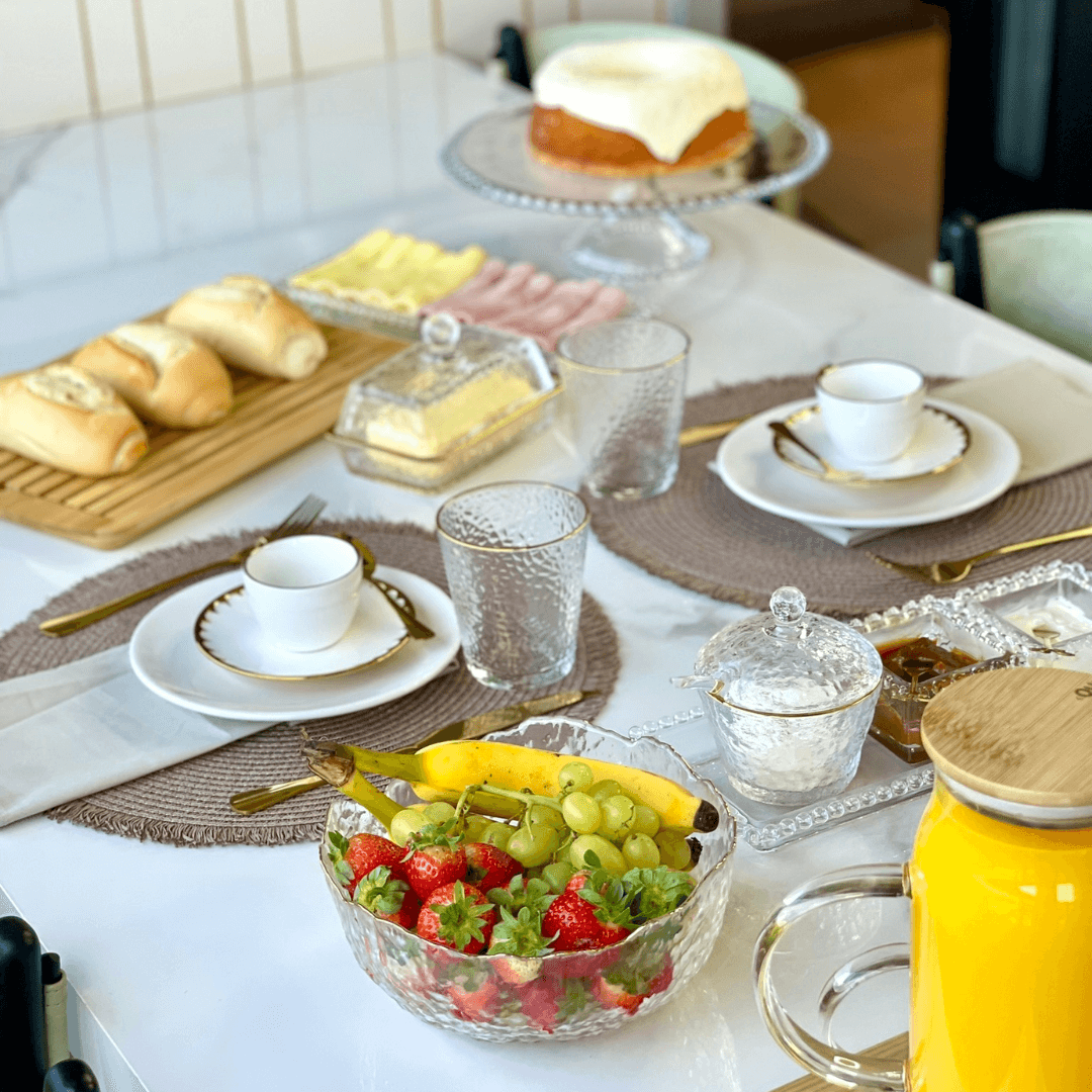 Manteigueira Petra Cristal Ecológico e Fio de Ouro com Tampa 17cm